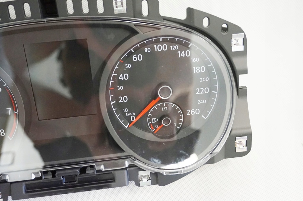 фото №8, Приборы счетчик obrotomierz vw golf vii 7 1.4 tsi пробег : 8 km