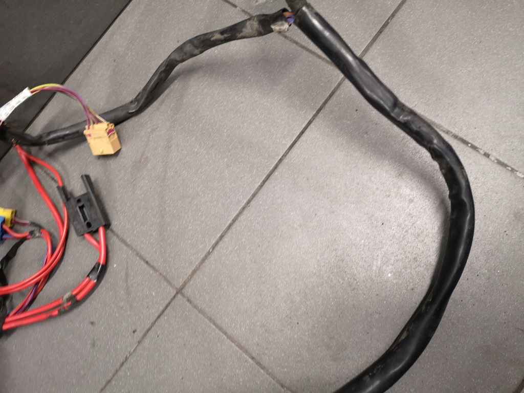 фото №4, Джгут вентиляторів audi rs6 c5 4.2bt 4b7971725e