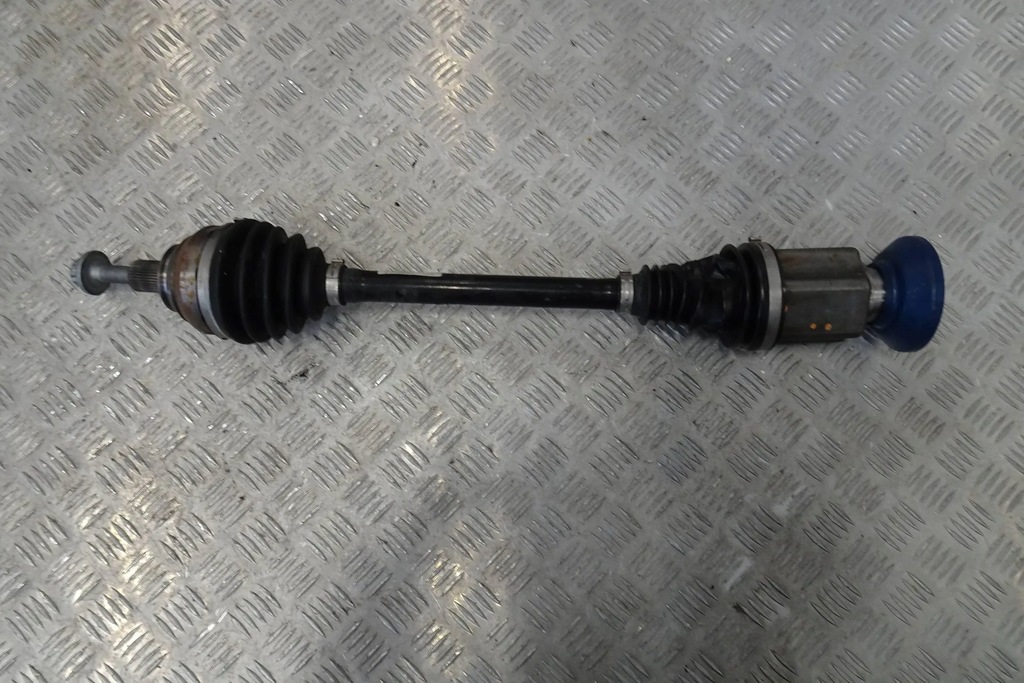 фото №1, Cupra formentor 2.5 tsi - привідний вал права 5qn407272j