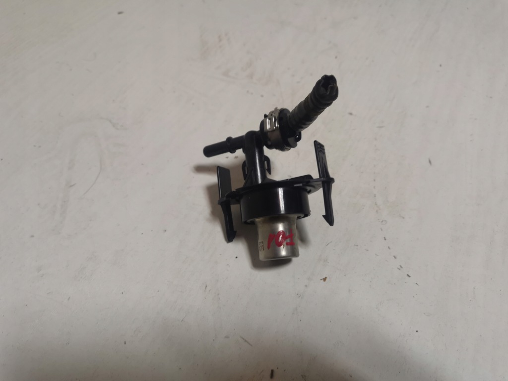 фото №1, Насос топлива bmw 7 f01 4.4