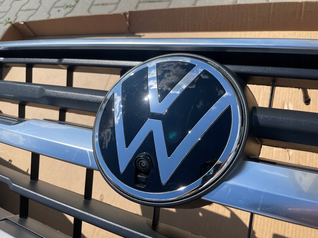 фото №8, Бампер решётка радиатора vw amarok ii 2022- w цвет lc9x камера kompletny jak новый