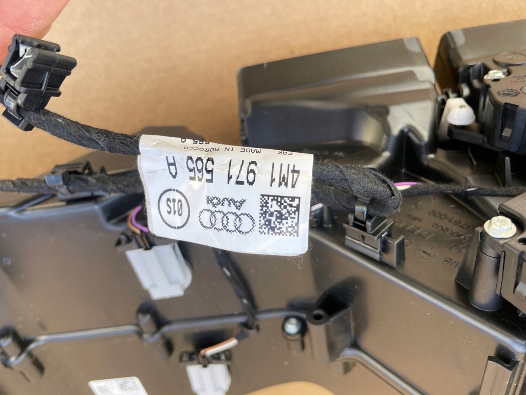 фото №10, Обігрівач audi q7 q8 lift 4m0819351a jak nowa оригінал