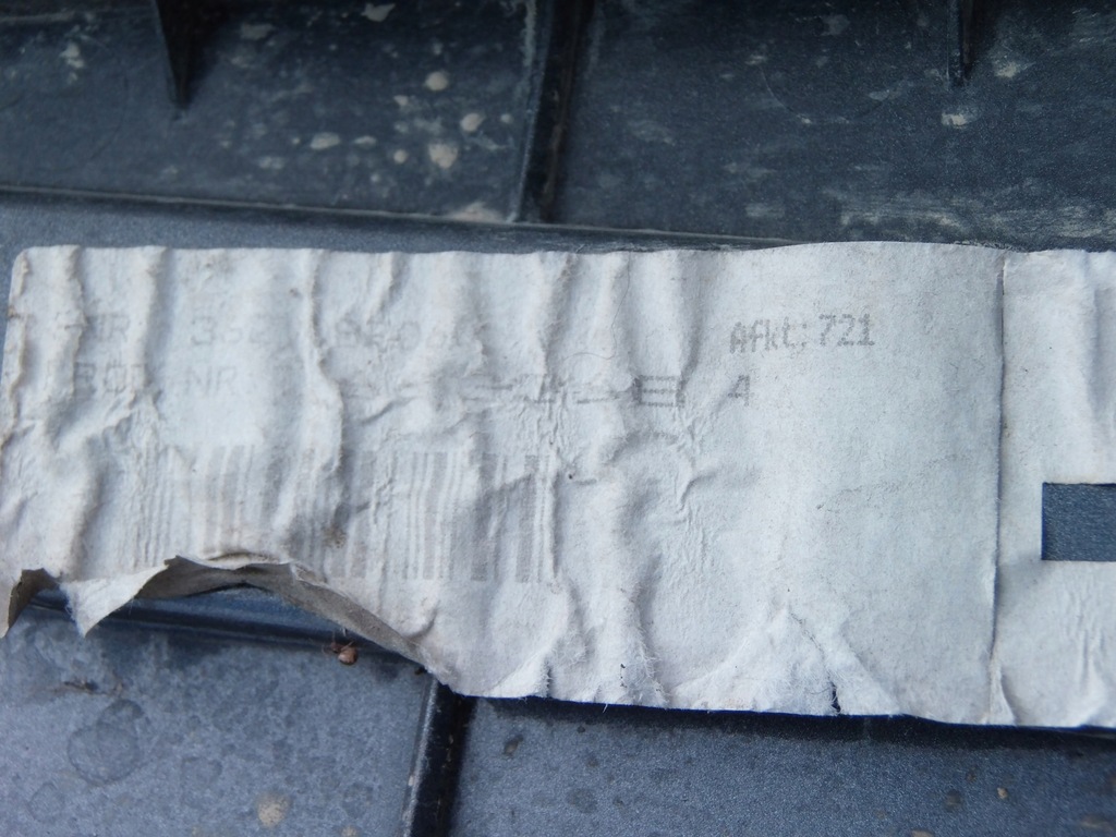 фото №9, Спойлер накладка кришки багажника mercedes w211 2117900188