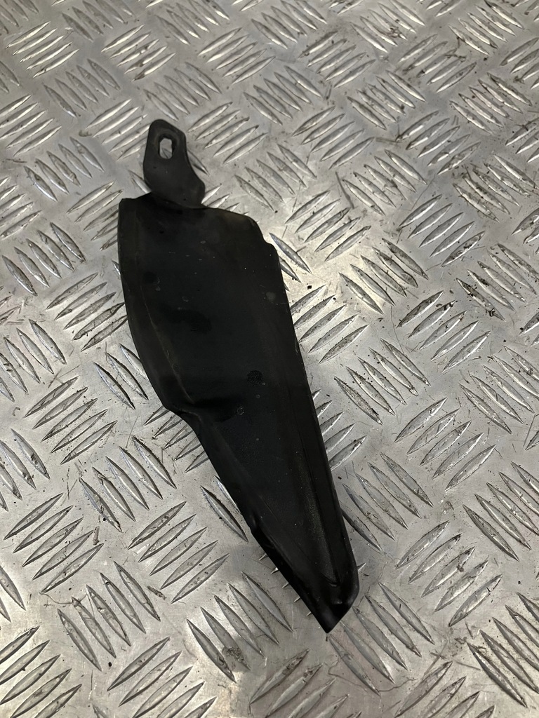 фото №1, Защита жабо правая alfa romeo stelvio 16-