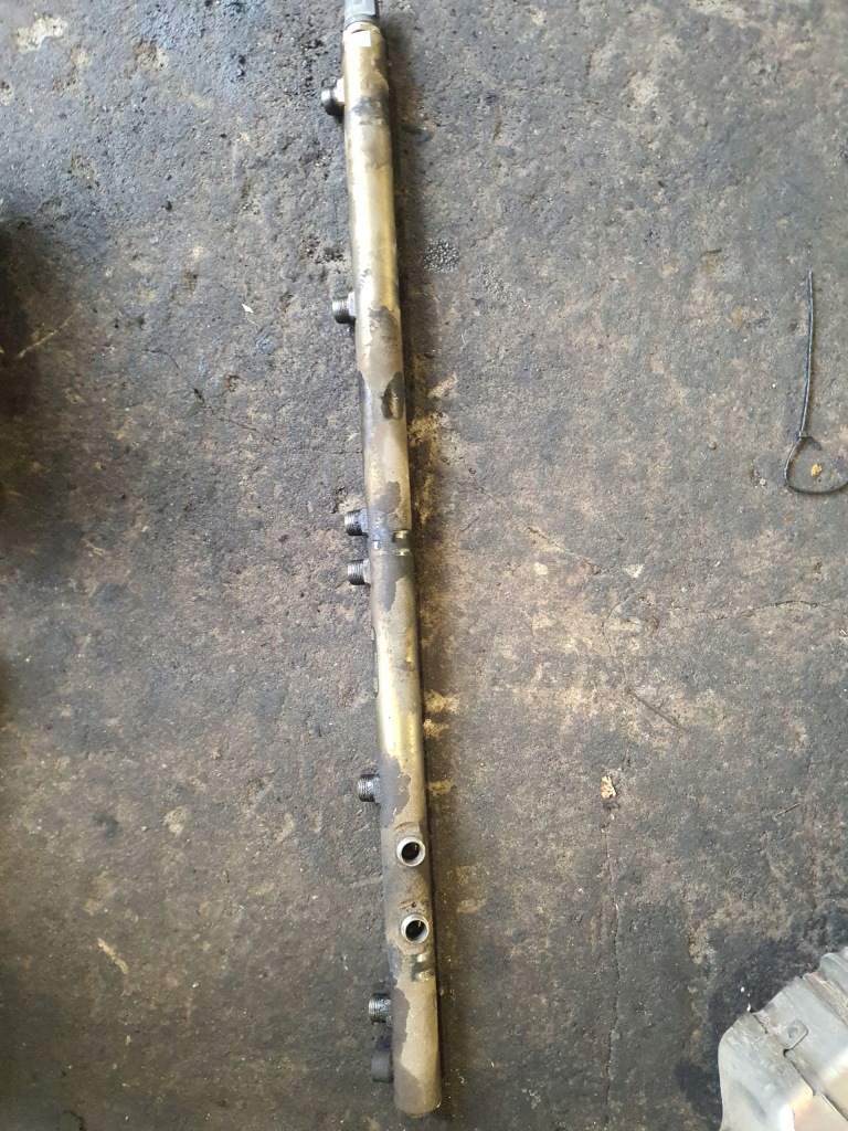 Купить Mercedes actros молдинг топливная a4700780045