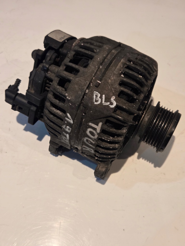 Купити Touran 1 audi a3 octavia 2 генератор 1.9 tdi bls 105km bosch