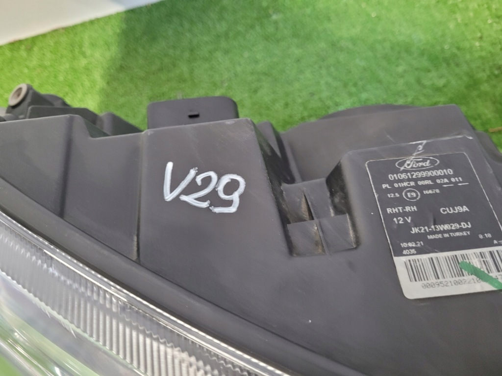 Ford transit custom рестайлинг  фара правый  левая фара линза обычная led Недорого