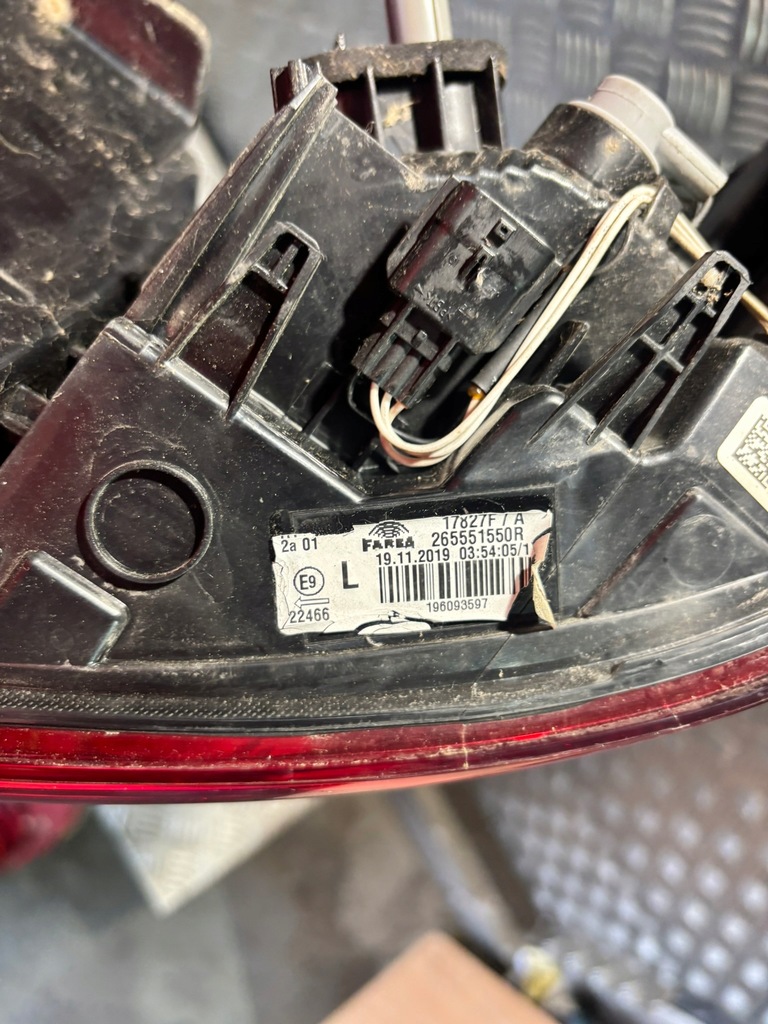 фото №7, Renault clio v лампа задняя левая led 265551550r