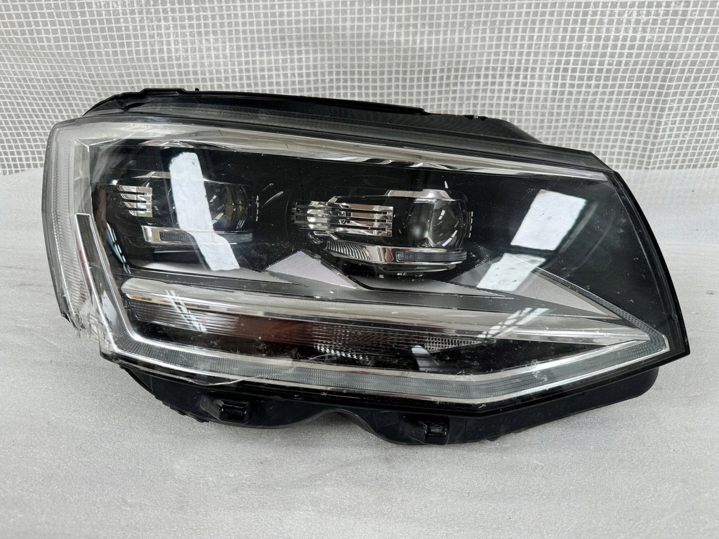 фото №1, Vw transporter t6 правая лампа full led