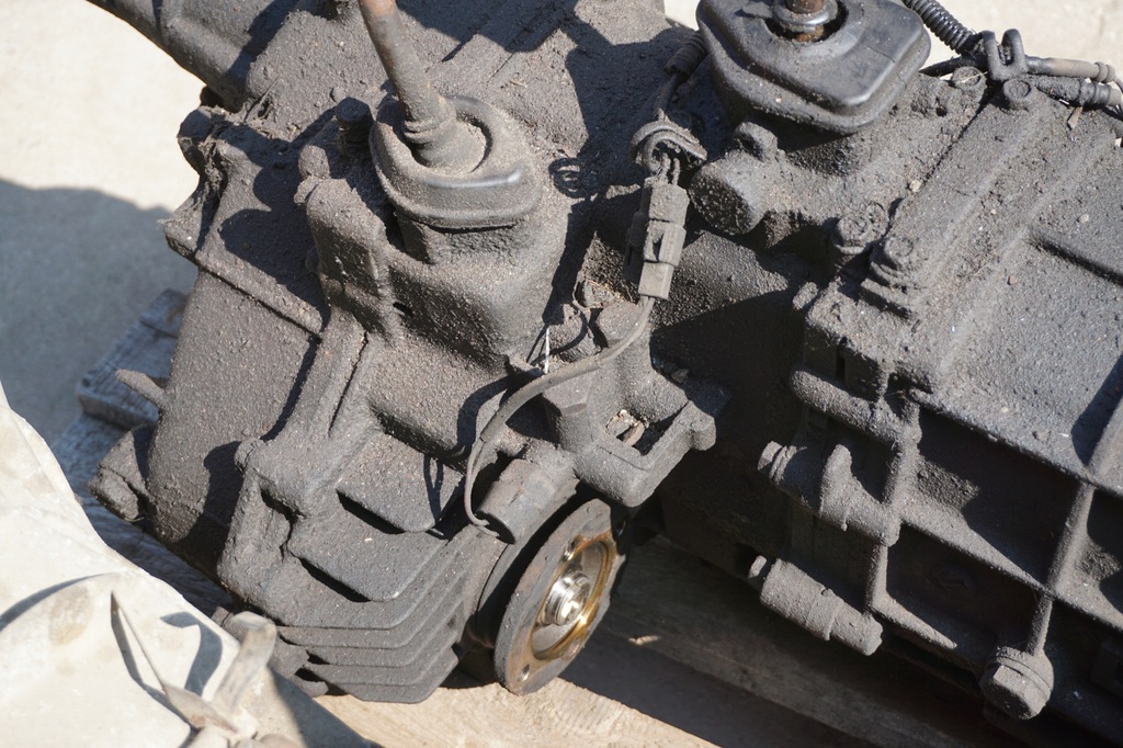 фото №7, Isuzu trooper коробка передач передач з редуктор комплект 2,8 td 4jb1 84-91r