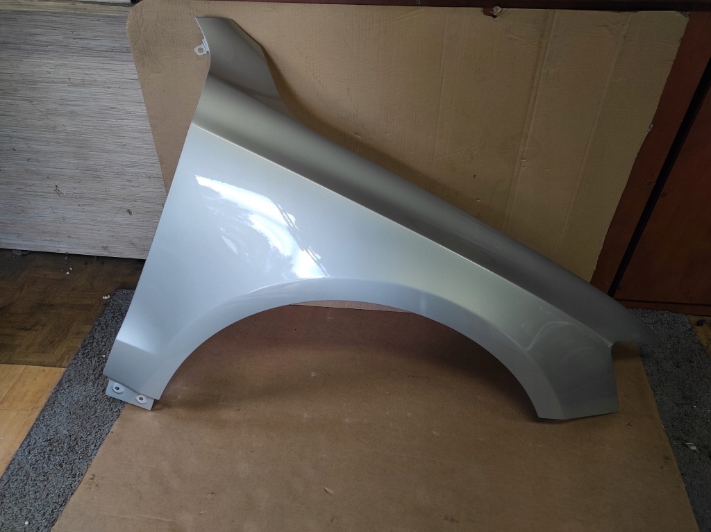 Крыло  правый  audi q5 09.08-06.12 lx1y Цена