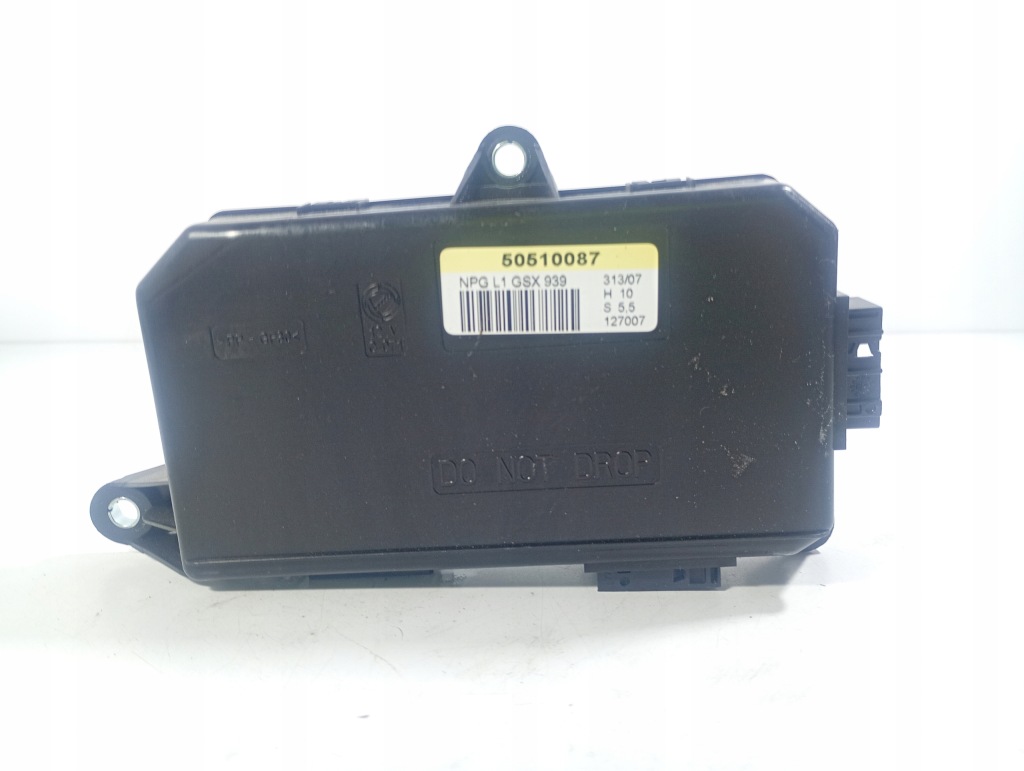 Купити Alfa romeo 159 05-08 блок керування модуль двері лівих оригінальний номер 50510087