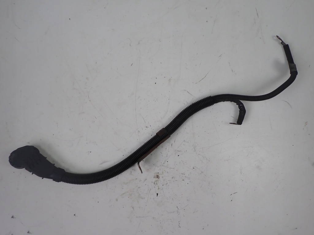 фото №1, Mercedes s klasa w220 шланг плюсовой генератора