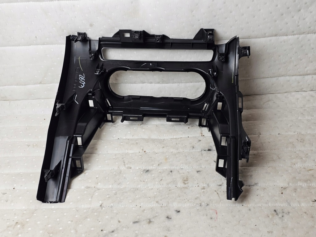 фото №5, Заглушка защита консоли кондиционера панели mazda 2 dj da6c-64271