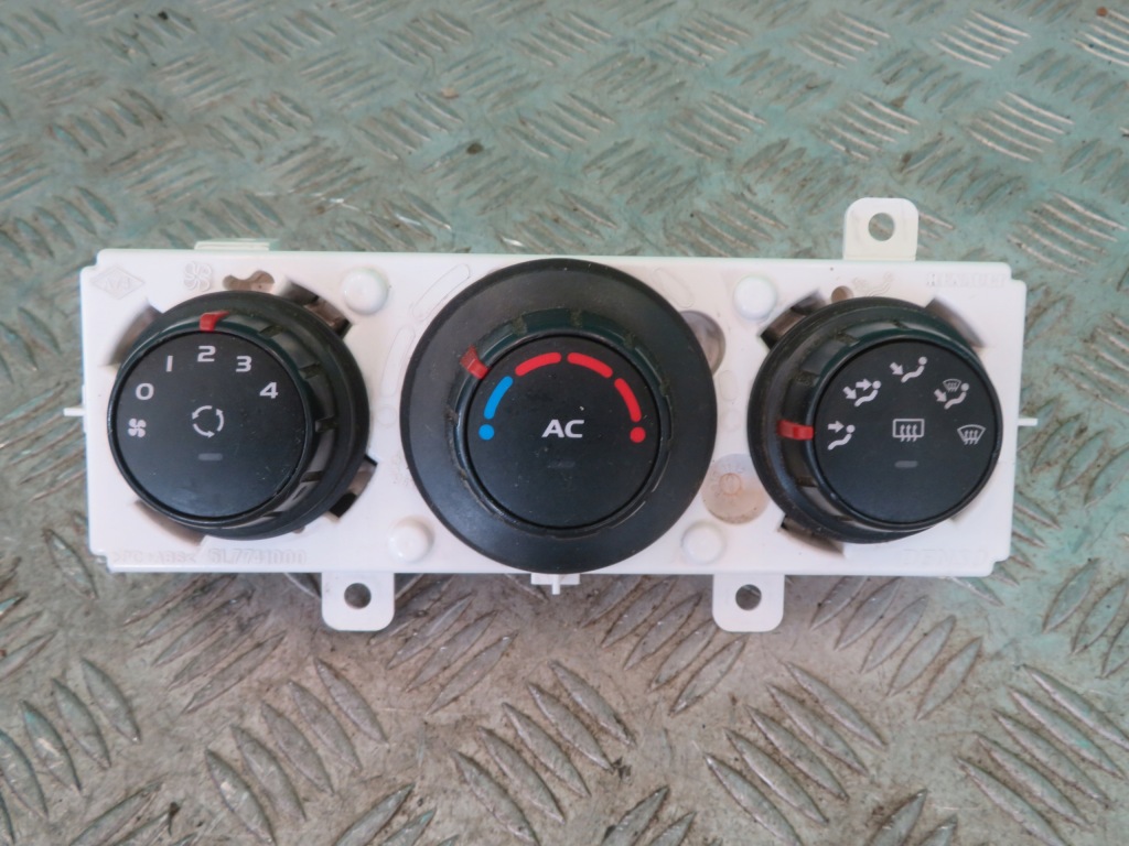 фото №1, Панель обдув кондиціонера renault master movano 14r 275100013r