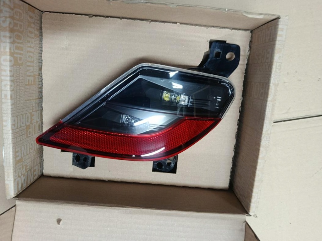 фото №1, Лампа протитуманна w бампер лівий задня renault austral 2022- оригінальний номер cała