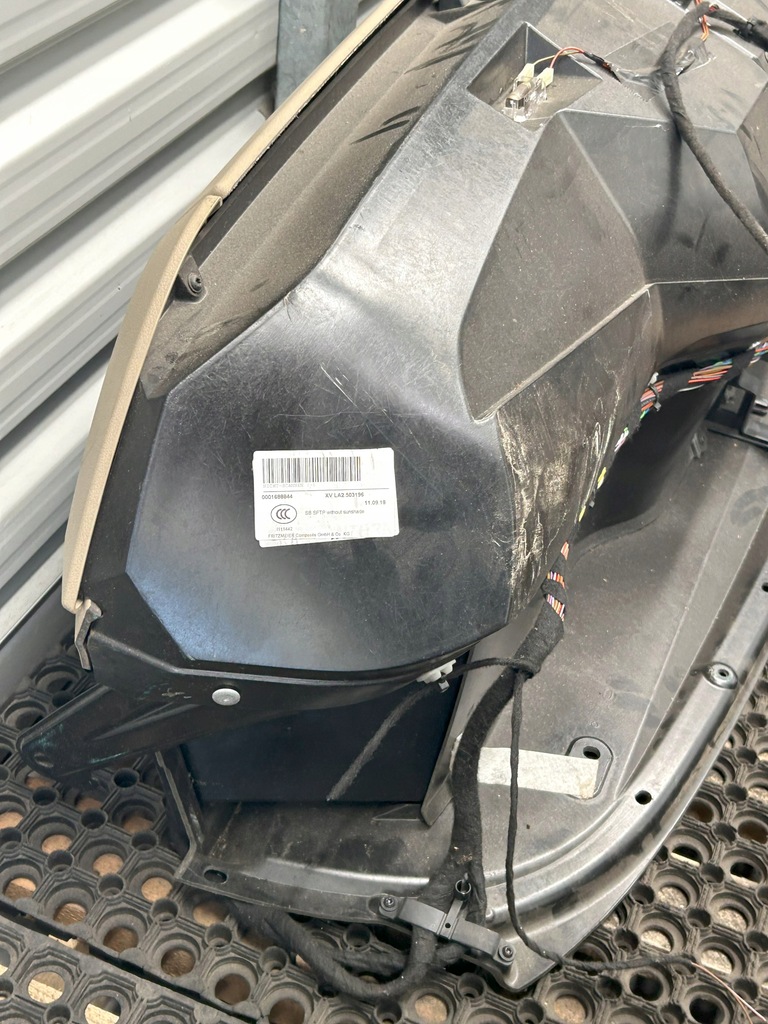 фото №11, Панель приладів верхній бардачки полиця бардачок mercedes actros mp4