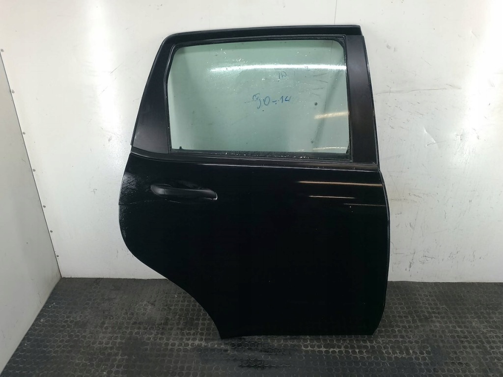 Купить Дверь задний правый  mercedes-benz w169 696