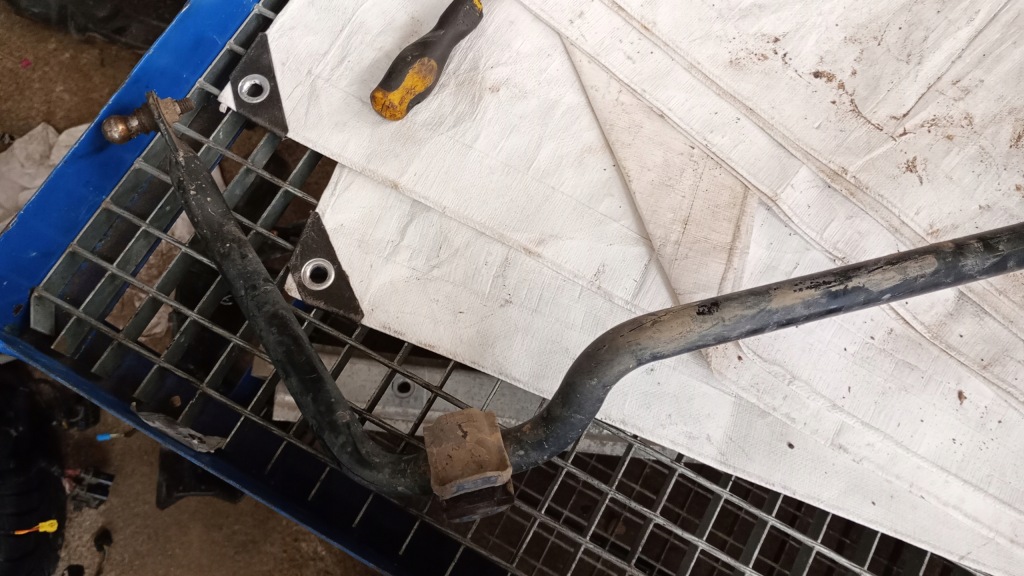 фото №1, Bmw i3 l01 тяга стабилизатора перед передний соединители 6799091