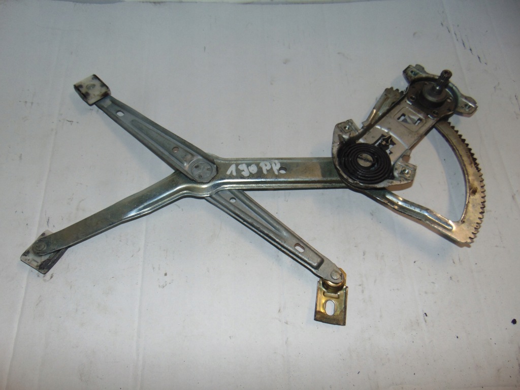 Купити Підйомник скло правий перед mercedes w201 w190