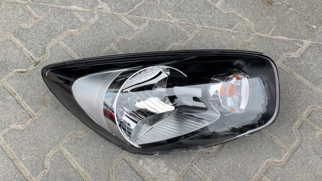 фото №1, Kia picanto 2011- лампа права передня перед