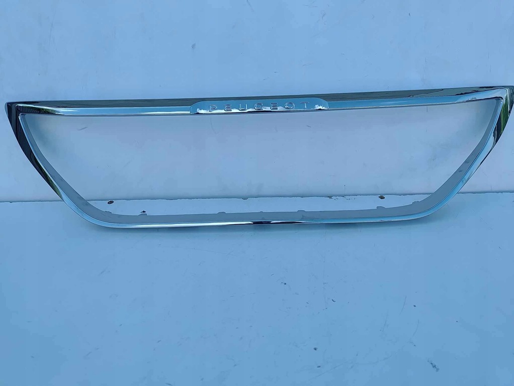 фото №1, Peugeot 2008 i lift 16- рамка хром решётка решетка nowa оригинальный номер 5335