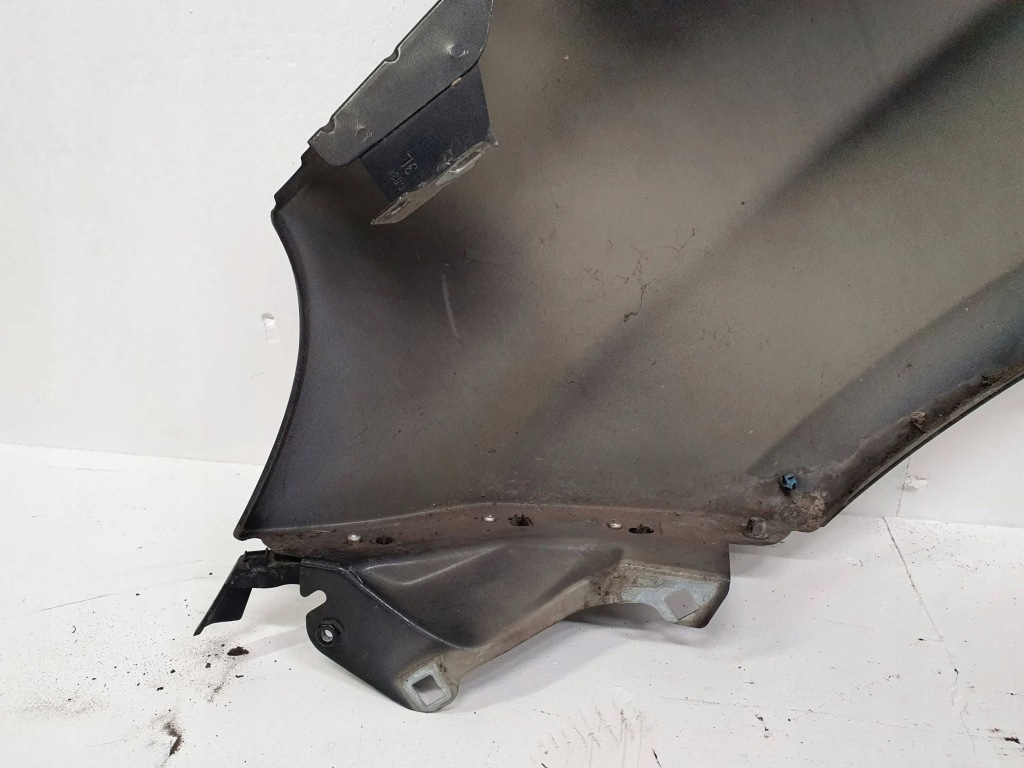 Купити Fiat 500l 2014 права сторона крило передній