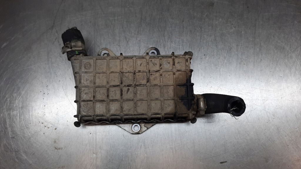 фото №5, Радиатор масла a6011800065 mercedes vito w638 2.3d