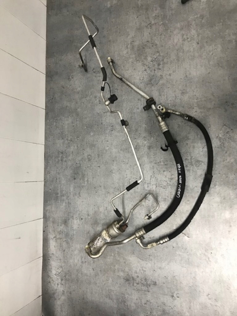 фото №1, Дроти кондиціонера carisma 2002r 1,8gdi комплект