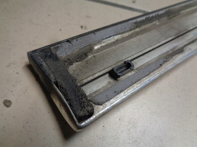 фото №10, Молдинг правий перед з хром vw phaeton 02-10 lr6v зелений