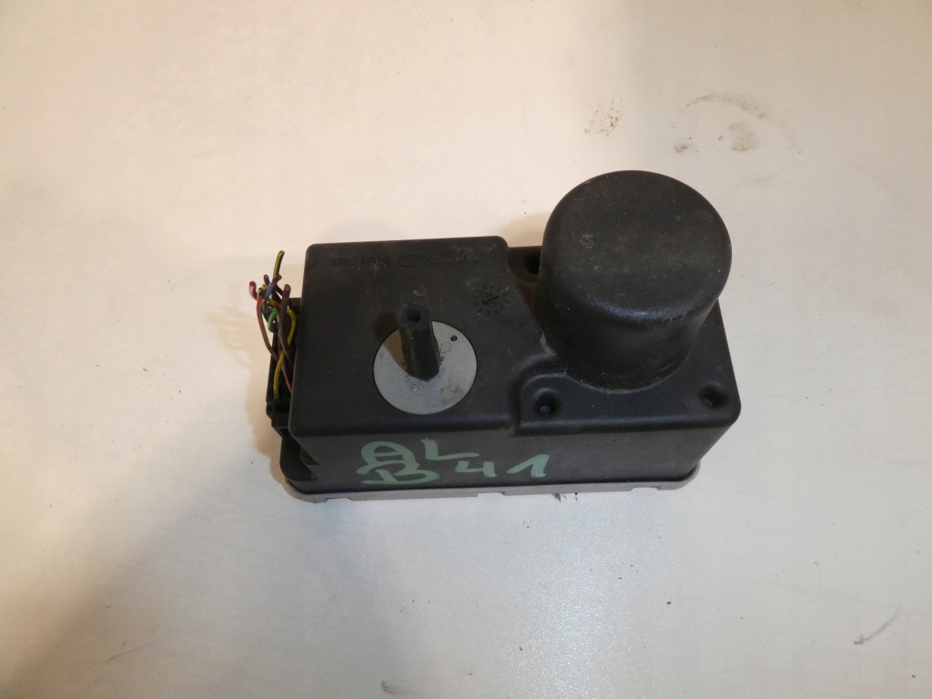 фото №1, Помпа замка центрального vw golf iii 1h0962257