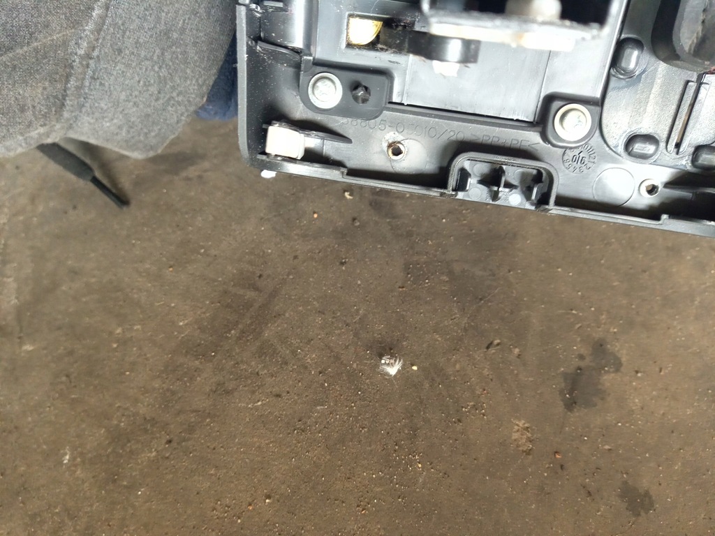 фото №9, Бардачок туннель toyota avensis t25 5880505010 5553905070 58805-05010