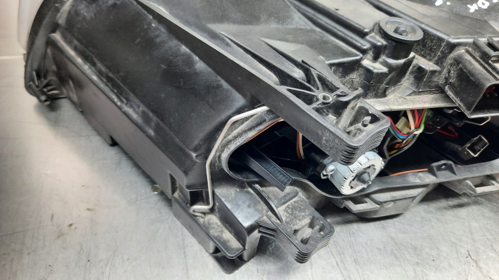 фото №14, Фара правий ксенон поворотний volvo v70 iii s80 ii