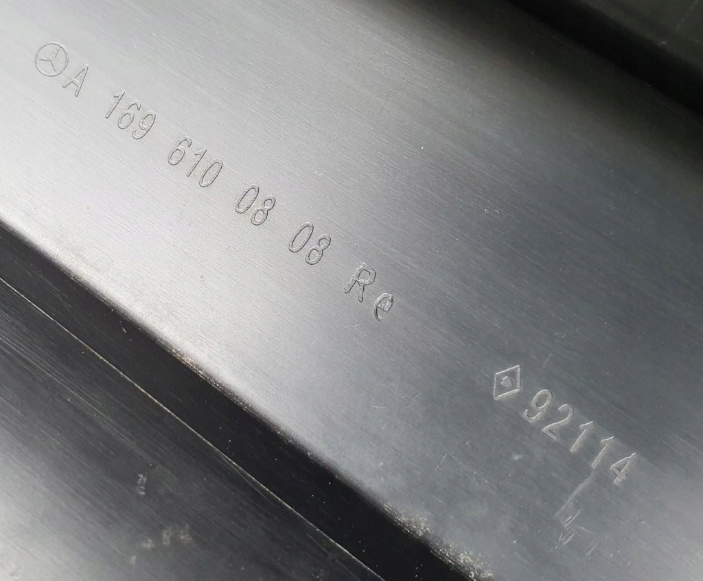 Накладка  накладка порога  правая mercedes w169 a1696100808 Недорого
