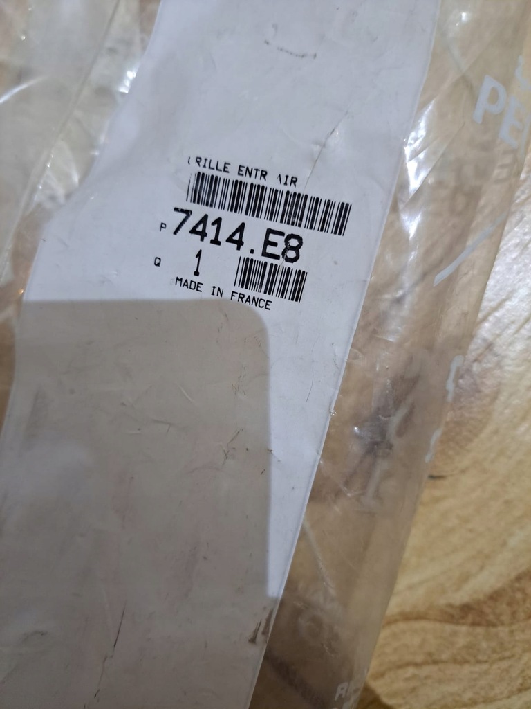 фото №10, Решётка радиатора бампера peugeot 406 7414.e8