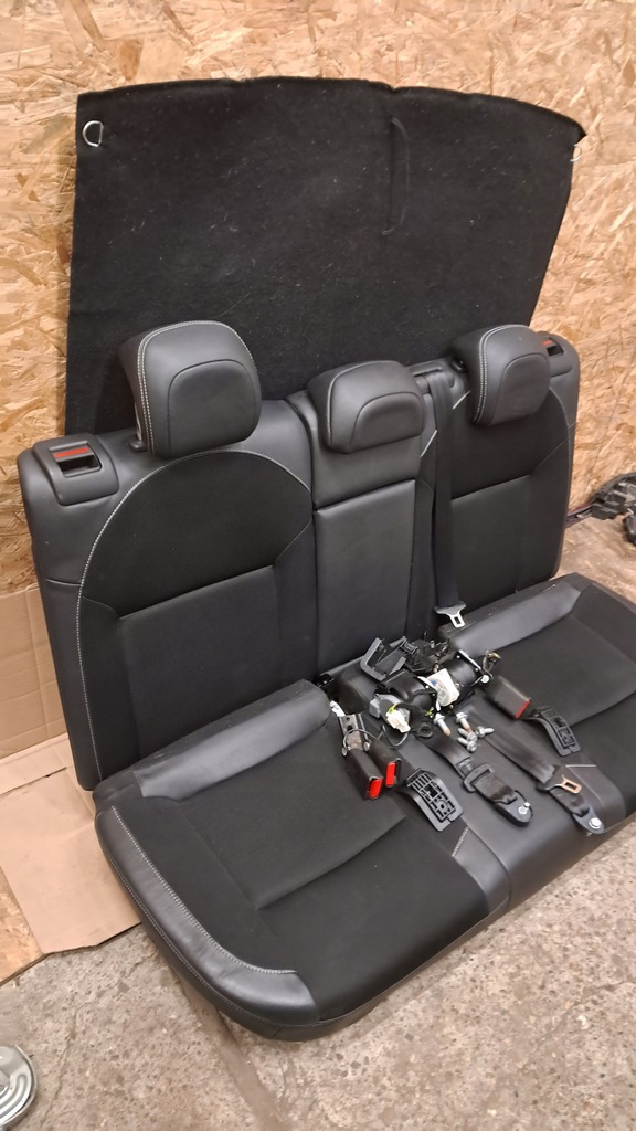 фото №12, Citroen ds4 заднее сиденье ремни сиденье задняя