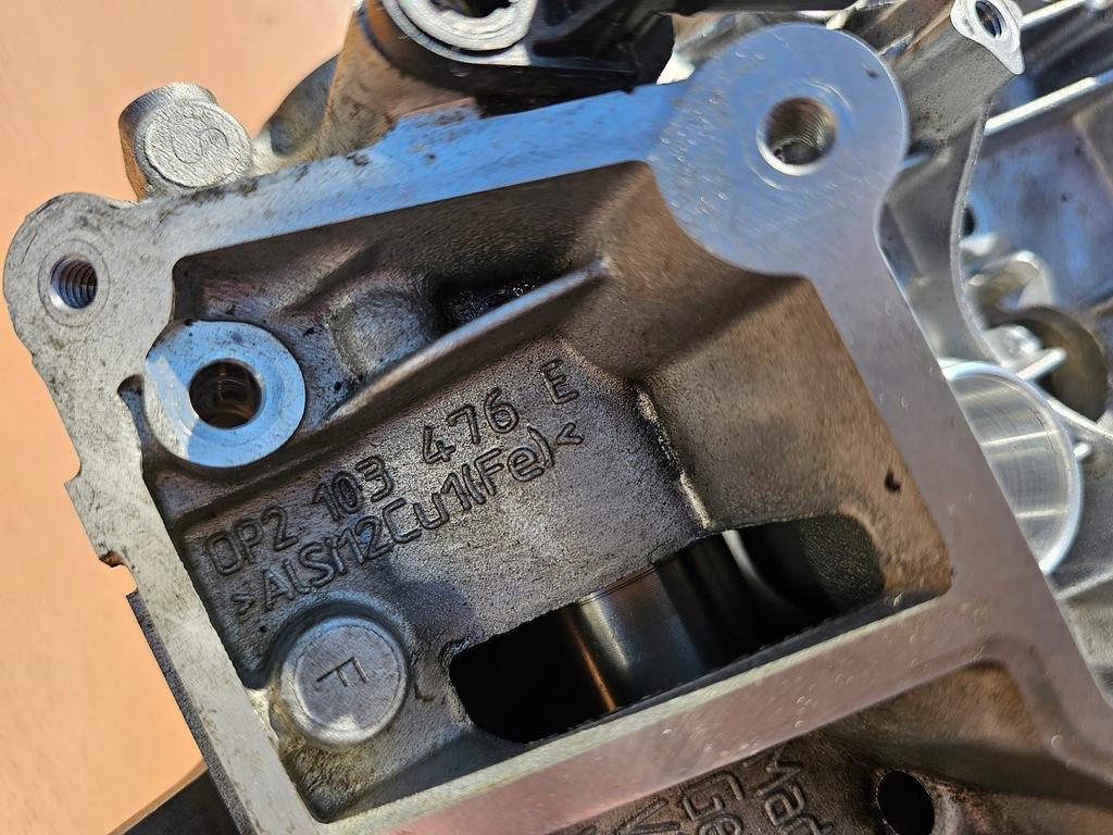 фото №6, Audi sq7 sq8 bentayga urus головка правая 4,0 tfsi