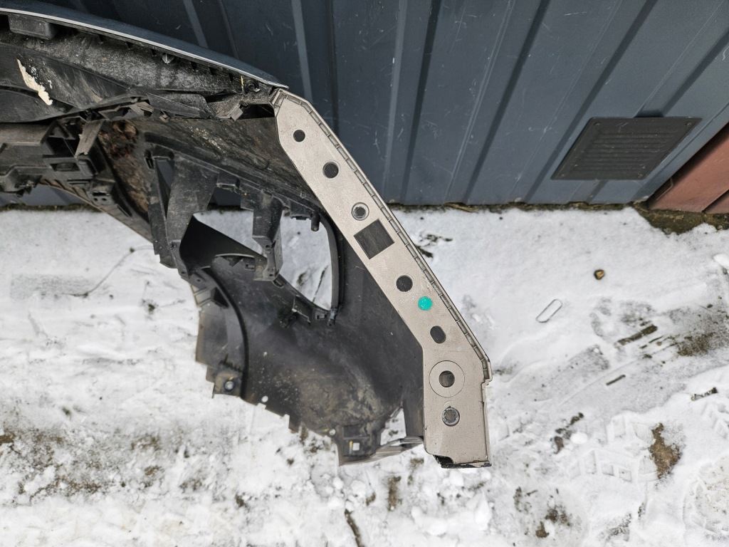 Бампер перед передний vw amarok 2 2022- полный хороший оригинал  + решётка радиатора Доставка