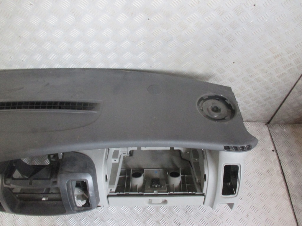 фото №8, Панель приладів консоль renault trafic ii lift 06-14r