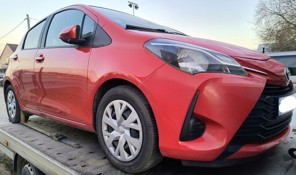 Бачок омывателя помпа передняя задняя toyota yaris 3 рестайлинг  17-20 Оригинал