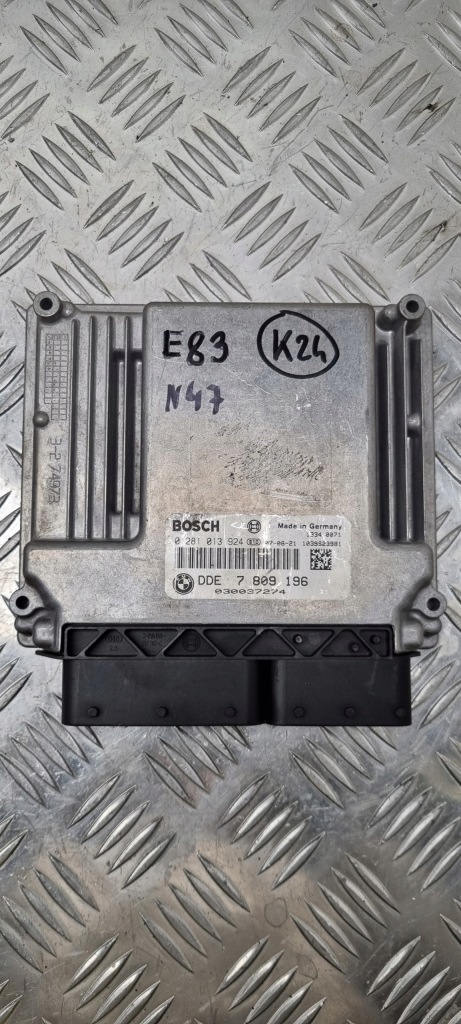 Купити Bmw e83 бортовий комп'ютер двигуна блок керування 7809196
