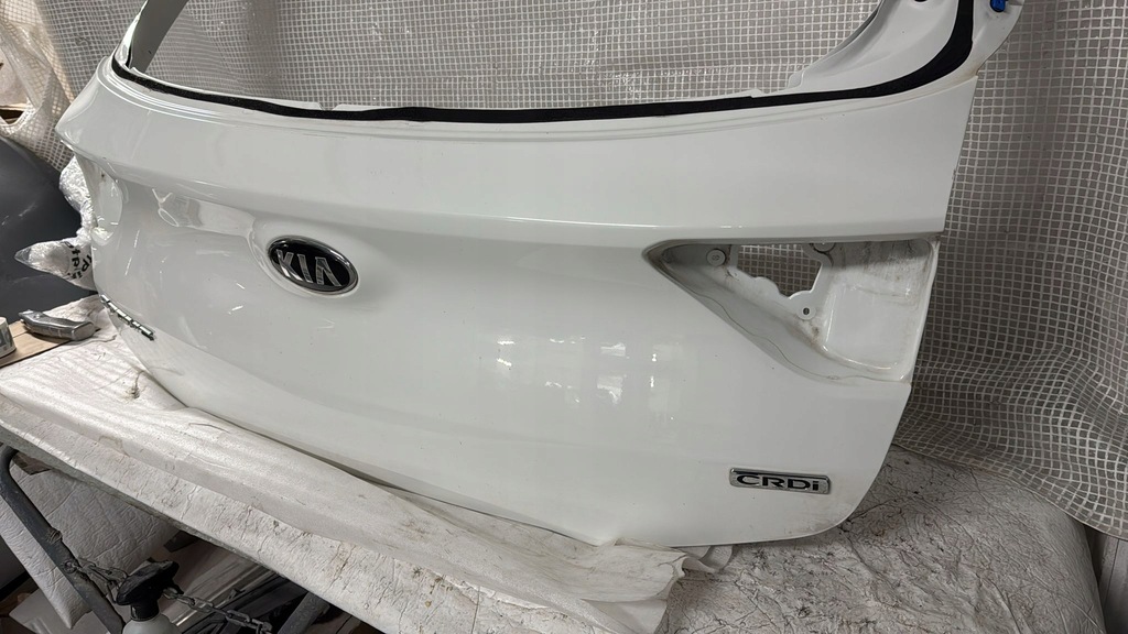 фото №3, Kia stonic 2018- кришка багажника задня задня