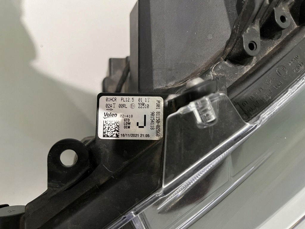 фото №11, Toyota лампа левый перед 81150-02s60