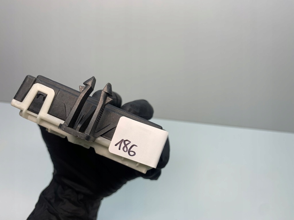 фото №6, Mercedes glc x253 c253 модуль блок управления дверь a1679002618