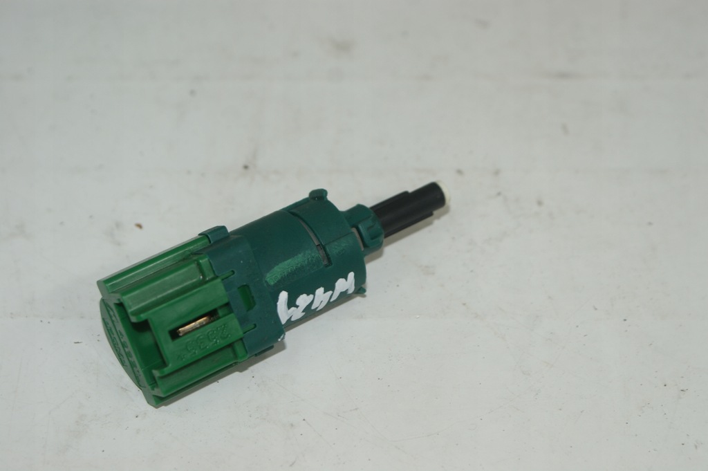 фото №7, Датчик вимикач світло світла стоп peugeot 308 t9 kombi 9804869480