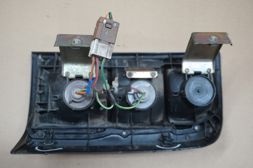 фото №11, Nissan patrol лампа лівий задня ліва задня w крила gr y61 97-04r