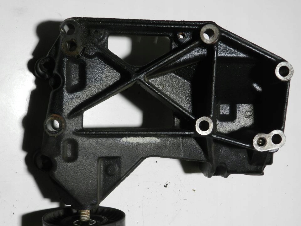 Купить Кронштейн генератора 9632543007 citroen peugeot