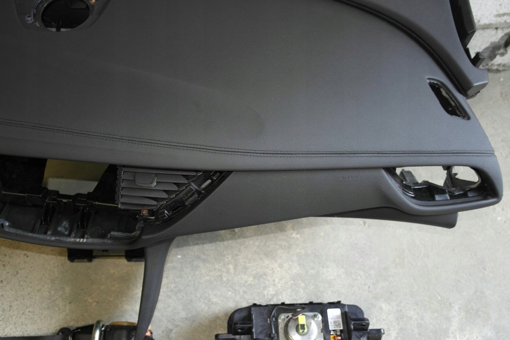 фото №2, Opel insignia b панель приладів консоль подушка безпеки ремені панель приладів pulpit полиця pas