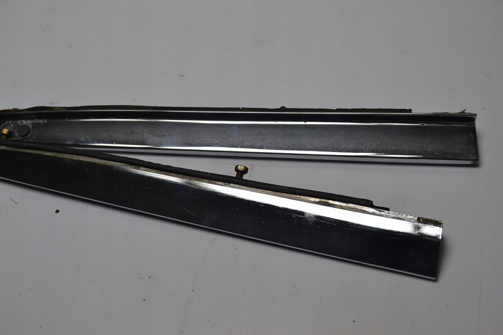 фото №8, Mercedes w116 накладки уголок задняя nad лампы p + l