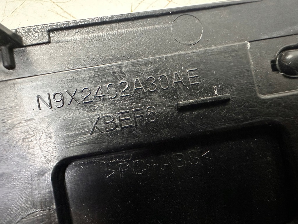 фото №3, Накладка молдинг эмблема крышки багажника задняя land range rover sport l461 oryg